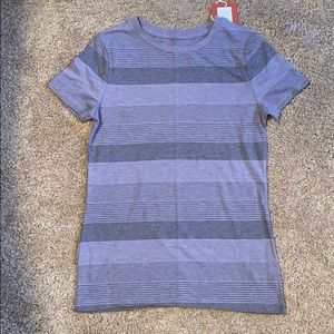 NWT Mossimo short sleeve purple shirt sz Small